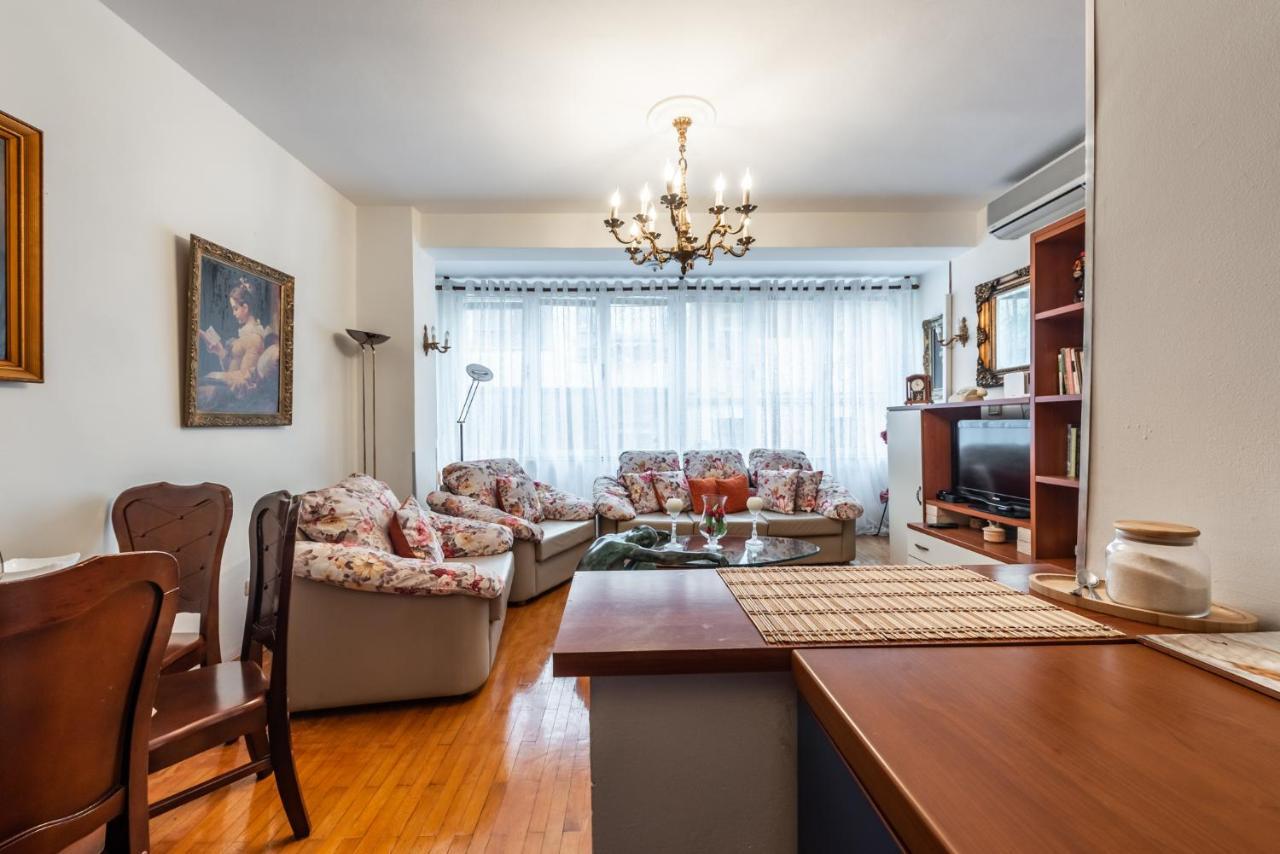 Vintage And Warm 2Br Apartament In 티라나 외부 사진