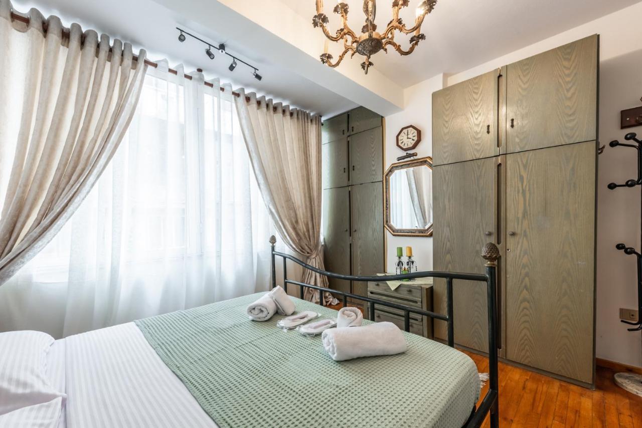 Vintage And Warm 2Br Apartament In 티라나 외부 사진