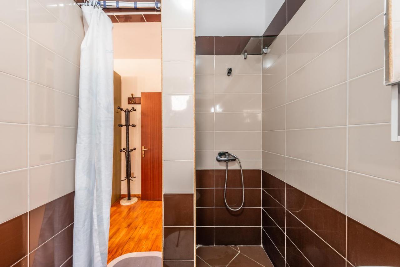 Vintage And Warm 2Br Apartament In 티라나 외부 사진