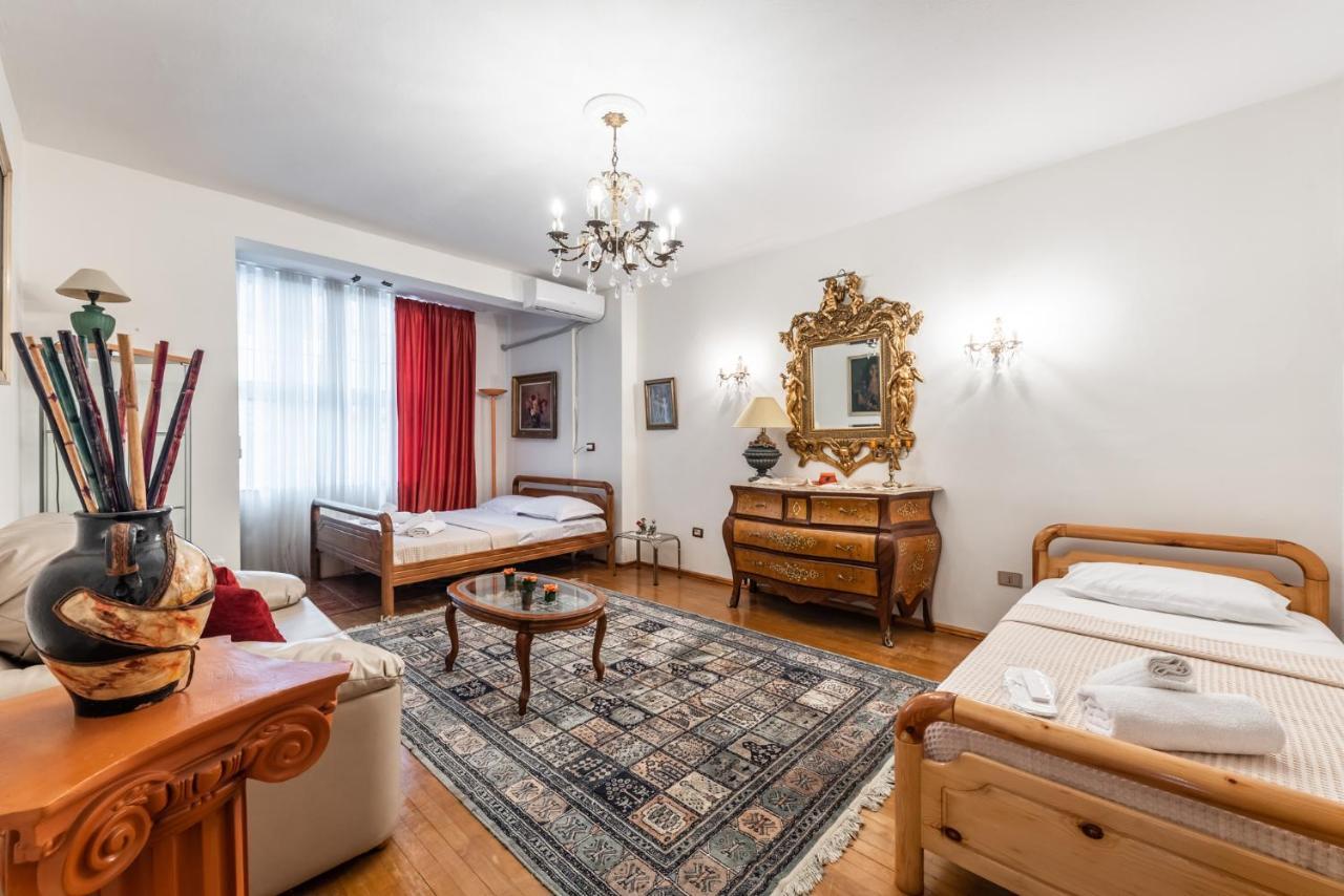 Vintage And Warm 2Br Apartament In 티라나 외부 사진